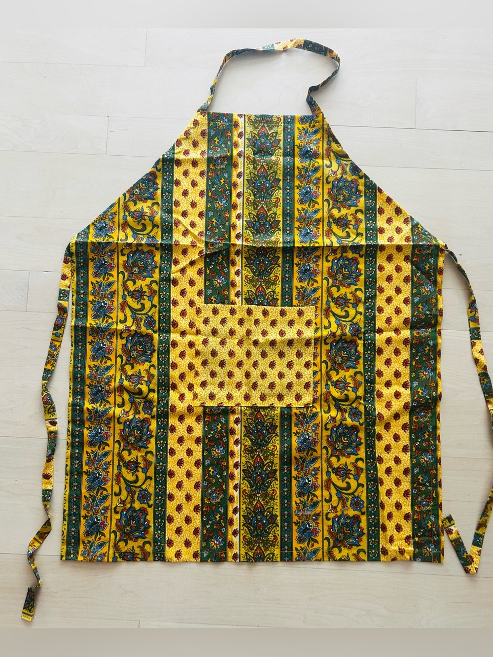 CLOS d’ AGUZON French Country Cotton Apron - New